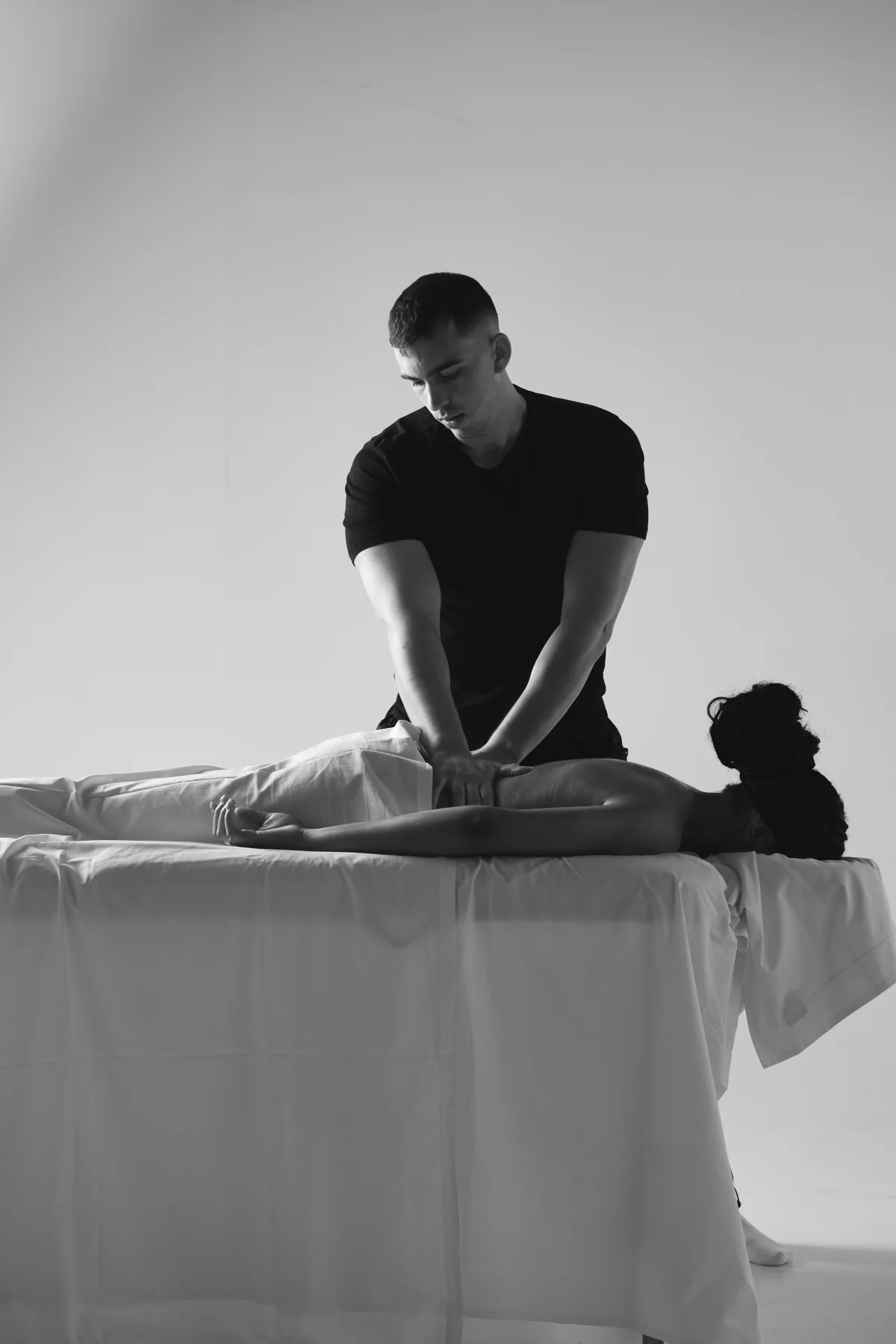 Αθλητική μάλαξη κατ’ οίκον στην Αθήνα — sports massage αποκατάστασης